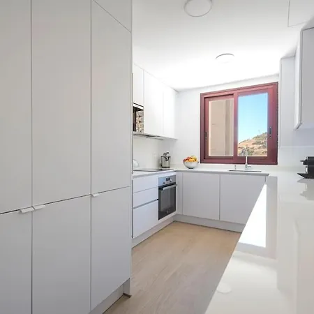 The Luxury Penthouses, 2d