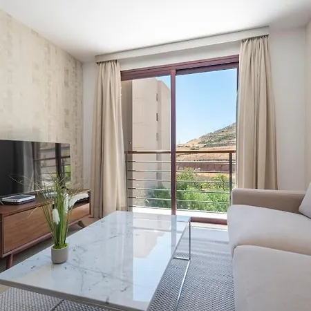 The Luxury Penthouses, 2d Appartement *